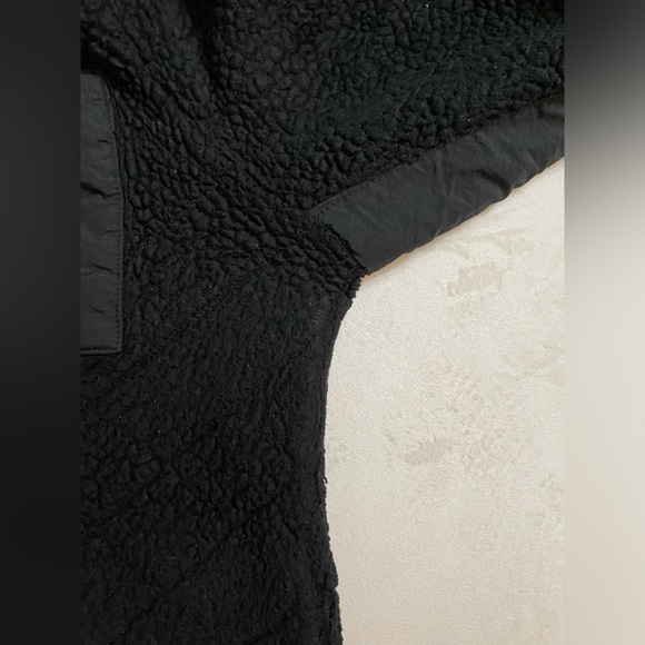 Calvin Klein Performance Teddy Sherpa Zip Up Jacket in Black Size L - Picture 10 of 11